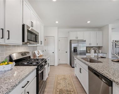 180 Hensley Park Lane - Photo Thumbnail 13