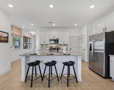 180 Hensley Park Lane - Photo Thumbnail 12