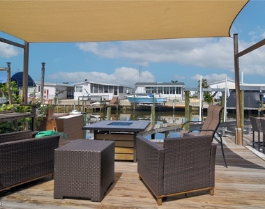 3103 Harpoon Lane - Photo Thumbnail 16