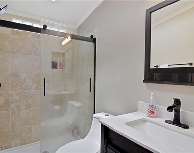 3103 Harpoon Lane - Photo Thumbnail 2