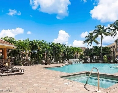 7905 Preserve Circle - Photo Thumbnail 16