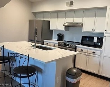 7905 Preserve Circle - Photo Thumbnail 3