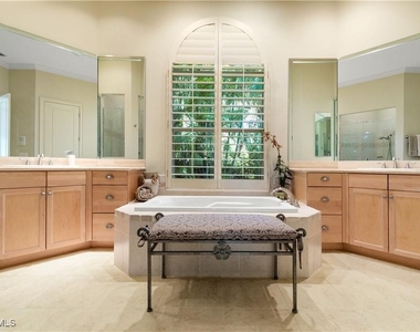 4252 Sanctuary Way - Photo Thumbnail 14