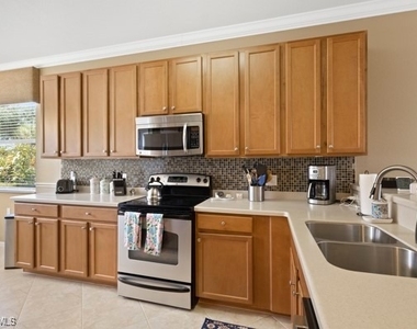 10337 Heritage Bay Boulevard - Photo Thumbnail 3