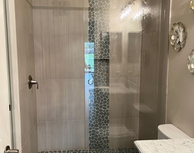 6605 Castlelawn Place - Photo Thumbnail 8