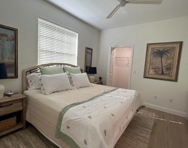 6605 Castlelawn Place - Photo Thumbnail 12