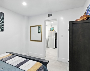 936 Panther Creek Lane - Photo Thumbnail 7