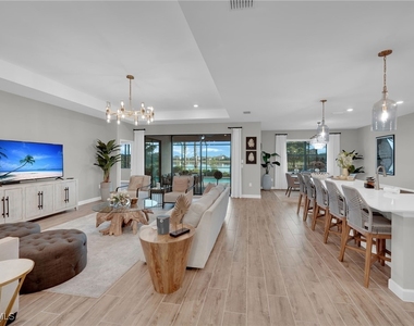 18336 Parksville Drive - Photo Thumbnail 4