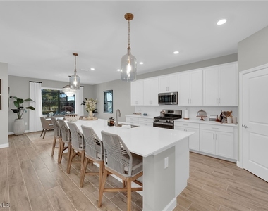 18336 Parksville Drive - Photo Thumbnail 6