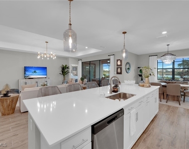 18336 Parksville Drive - Photo Thumbnail 8
