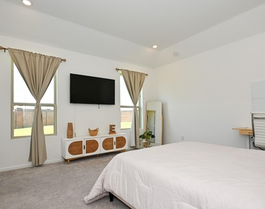 3057 Pensacola Drive - Photo Thumbnail 10