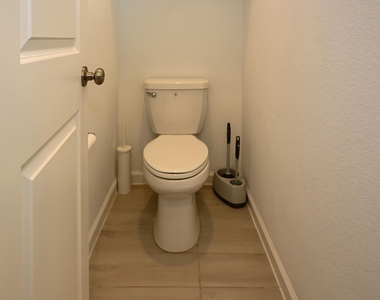 3057 Pensacola Drive - Photo Thumbnail 13