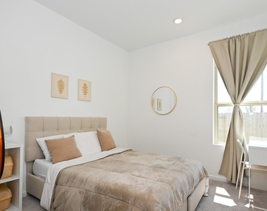 3057 Pensacola Drive - Photo Thumbnail 9