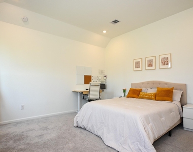 3057 Pensacola Drive - Photo Thumbnail 30