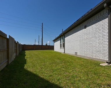 3057 Pensacola Drive - Photo Thumbnail 36