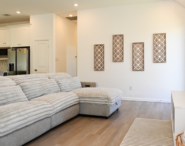 3057 Pensacola Drive - Photo Thumbnail 16