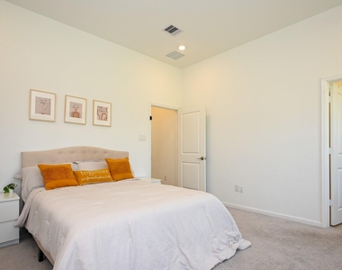 3057 Pensacola Drive - Photo Thumbnail 31