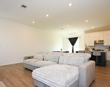 3057 Pensacola Drive - Photo Thumbnail 23