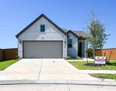 3057 Pensacola Drive - Photo Thumbnail 1