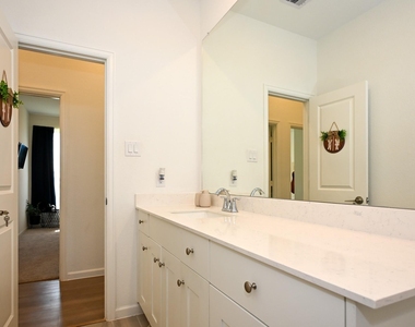3057 Pensacola Drive - Photo Thumbnail 29