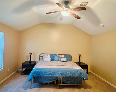 22814 Tree House Lane - Photo Thumbnail 8