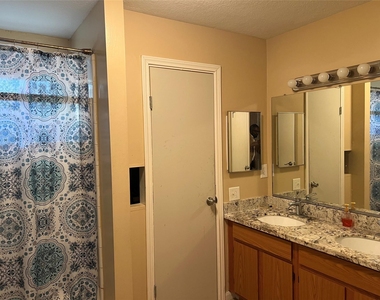 22814 Tree House Lane - Photo Thumbnail 9