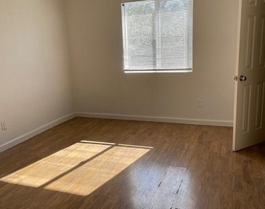 12622 Ashford Meadow Drive - Photo Thumbnail 3