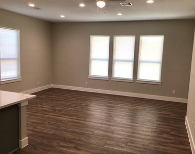 2109 Marnel Road - Photo Thumbnail 16