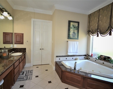 5303 Fenwick Way Court - Photo Thumbnail 25