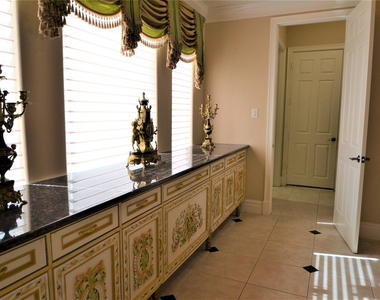 5303 Fenwick Way Court - Photo Thumbnail 9