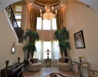 5303 Fenwick Way Court - Photo Thumbnail 10