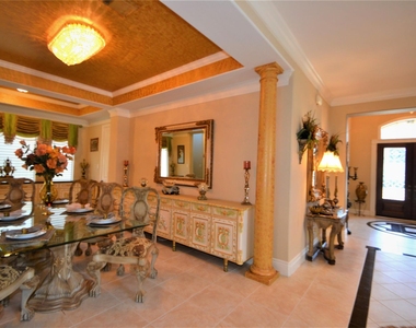 5303 Fenwick Way Court - Photo Thumbnail 3