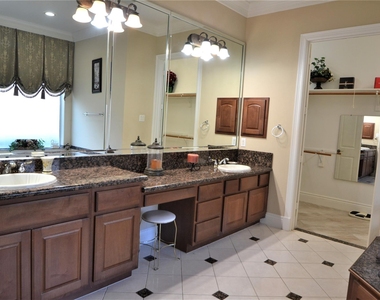 5303 Fenwick Way Court - Photo Thumbnail 27