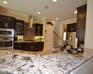 5303 Fenwick Way Court - Photo Thumbnail 16