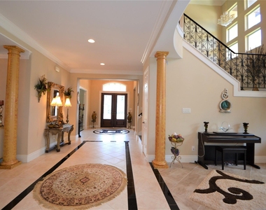 5303 Fenwick Way Court - Photo Thumbnail 2