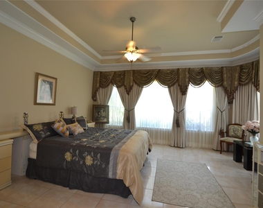 5303 Fenwick Way Court - Photo Thumbnail 22