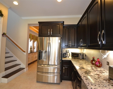 5303 Fenwick Way Court - Photo Thumbnail 17