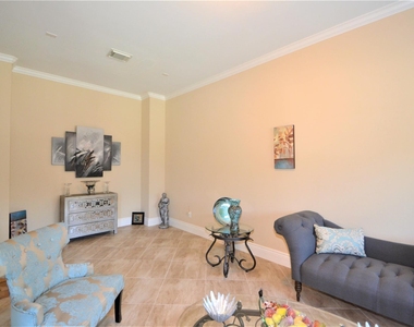 5303 Fenwick Way Court - Photo Thumbnail 7