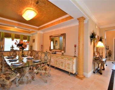 5303 Fenwick Way Court - Photo Thumbnail 6
