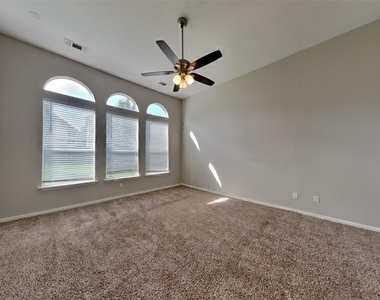 10307 Summit Bridge Lane - Photo Thumbnail 8