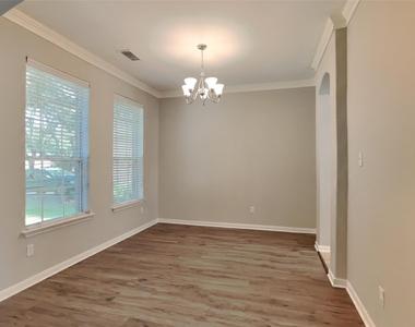 10307 Summit Bridge Lane - Photo Thumbnail 5