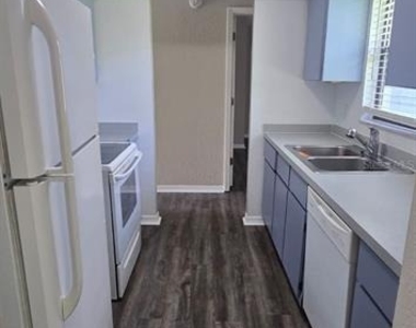 5498 Montego Lane - Photo Thumbnail 8