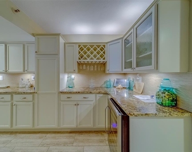 17980 Gulf Boulevard - Photo Thumbnail 6