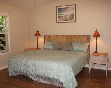 3115 Live Oak Lane - Photo Thumbnail 20