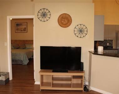 3115 Live Oak Lane - Photo Thumbnail 17