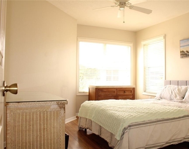 3115 Live Oak Lane - Photo Thumbnail 30