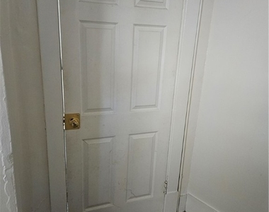 1310 Brinton Ave - Photo Thumbnail 3