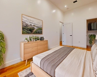 1198 Greene Avenue #1 - Photo Thumbnail 10