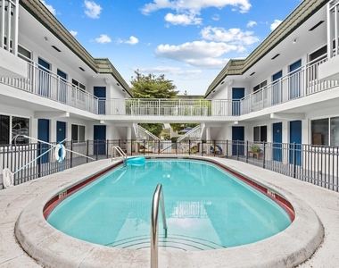 1000 Se 15th Street - Photo Thumbnail 12