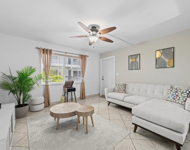 1000 Se 15th Street - Photo Thumbnail 2